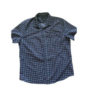Tahari Men's Slim Fit Short Sleeve Button Down Shirt Geometric Print M